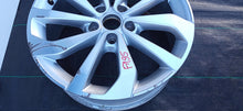Laden Sie das Bild in den Galerie-Viewer, ALUFELGE VW T-ROC TROC 2GA 7.0"x17" 5X112 ET 45 2GA601025AC