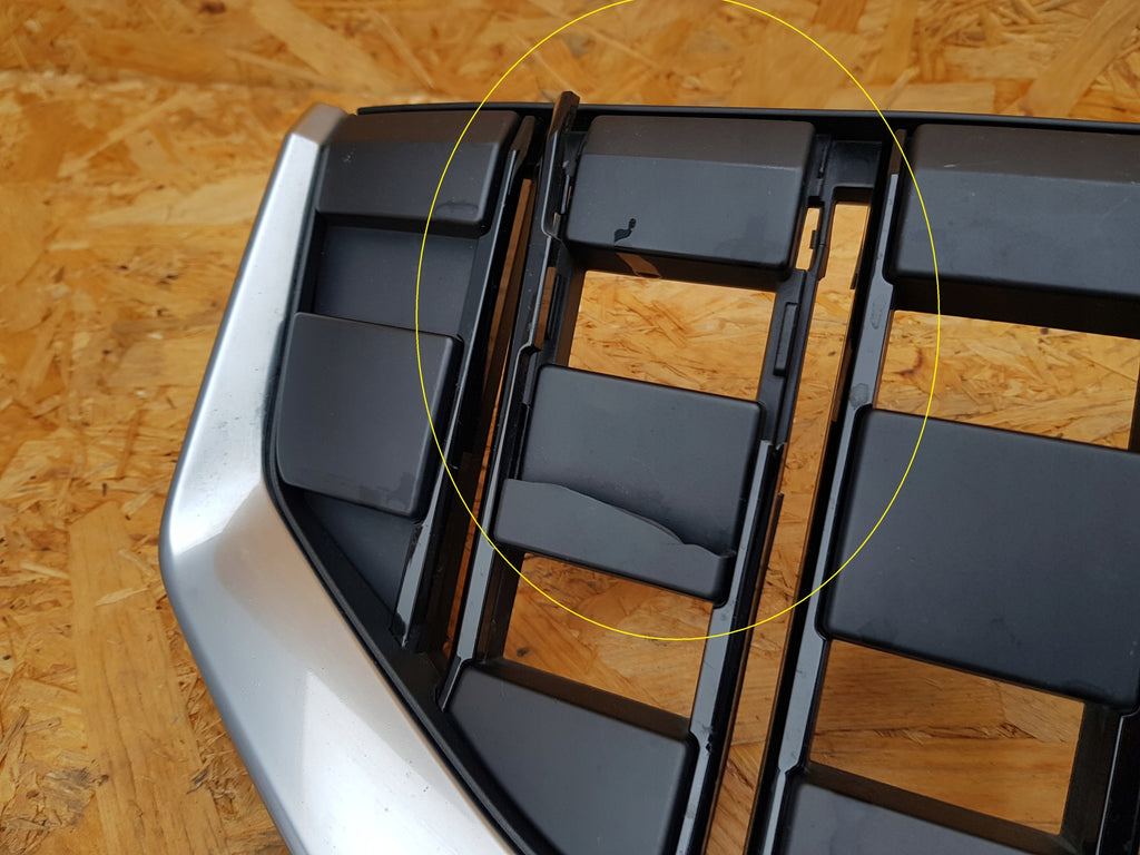 POLESTAR II 2 20- ATRAPA GRILL KRATKA ZDERZAKA PRZÓD KAMERA RADAR 31698060