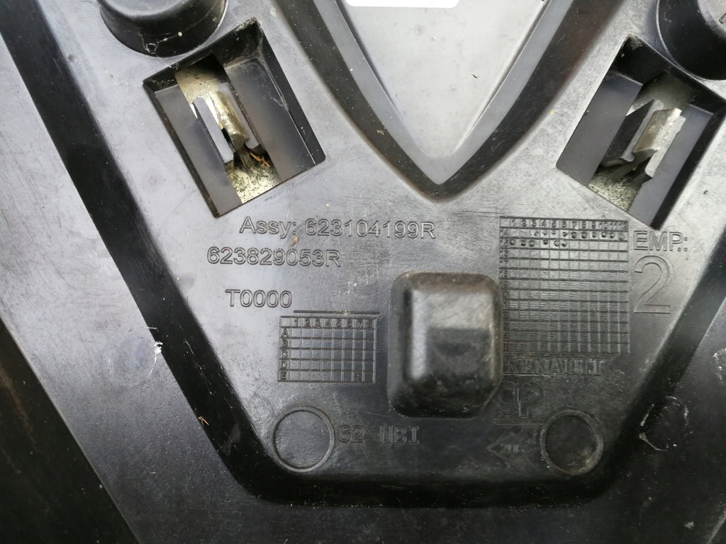 RENAULT MASTER III 3 LIFT 14- ATRAPA GRILL ZDERZAKA PRZEDNIEGO 623829053R