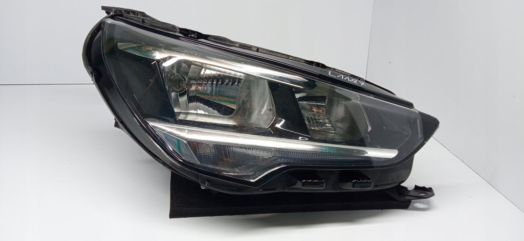 OPEL CORSA F 18- LAMPA PRAWA PRZÓD PRZEDNIA ZWKŁA H7 EU 39162649
