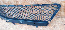 Load image into Gallery viewer, MERCEDES E KLASA W212 09- KRATKA ATRAPA GRILL ZDERZAKA PRZÓD A2128851353