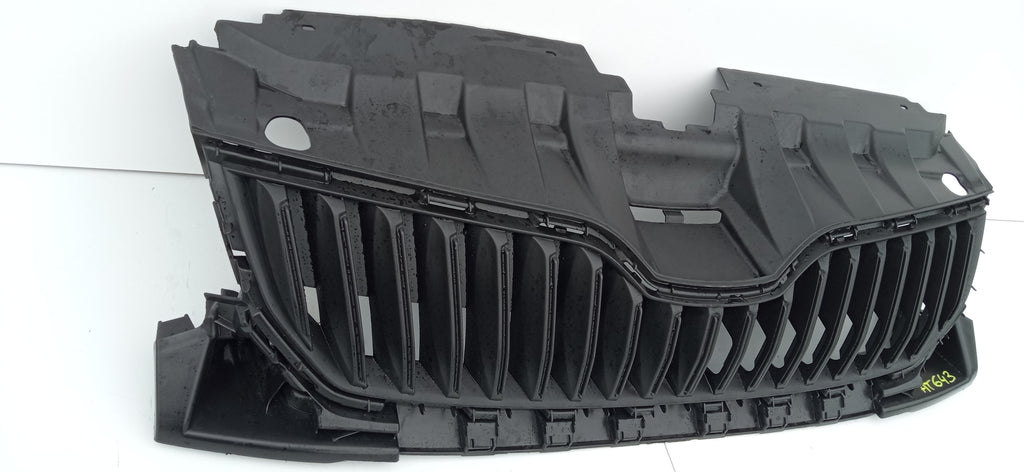 SKODA FABIA III 3 14- ATRAPA GRILL KRATKA ZDERZAKA PRZÓD TONG YANG NOWA