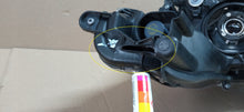 Załaduj zdjęcie do przeglądarki galerii, TOYOTA YARIS IV 4 19- LAMPA REFLEKTOR PRAWY PRZÓD SOCZEWKA KOITO K0-6 EU