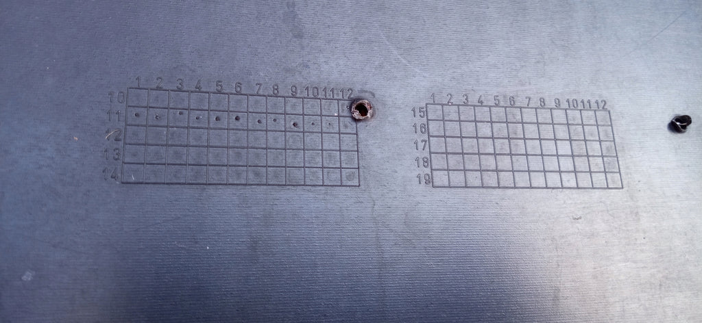 AUDI A5 8T LIFT 11- ATRAPA KRATKA ŚRODKOWA GRILL ZDERZAKA PRZÓD 8T0853651G