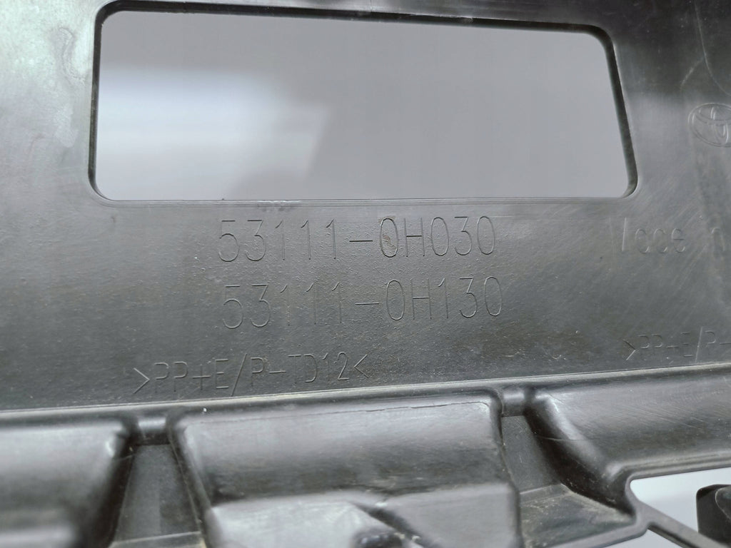 Toyota Aygo X 22- ZDERZAK PRZÓD PRZEDNI BEZ PDC GRILL STELAŻ 52119-0H190