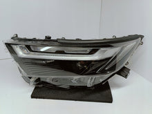 Załaduj zdjęcie do przeglądarki galerii, TOYOTA RAV4 V LIFT 22- LAMPA LEWA PRZÓD PRZEDNIA FULL LED EU 81185-42G10