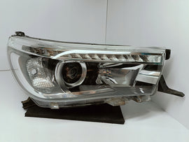 TOYOTA HILUX VIII 8 15- PHARE DROIT AVANT LED KOITO 0K-56