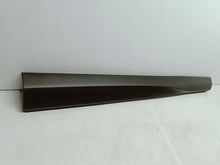 Załaduj zdjęcie do przeglądarki galerii, Citroen DS3 CROSSBACK 18- LISTWA NAKŁADKA DRZWI PRAWA PRZÓD 9820807280