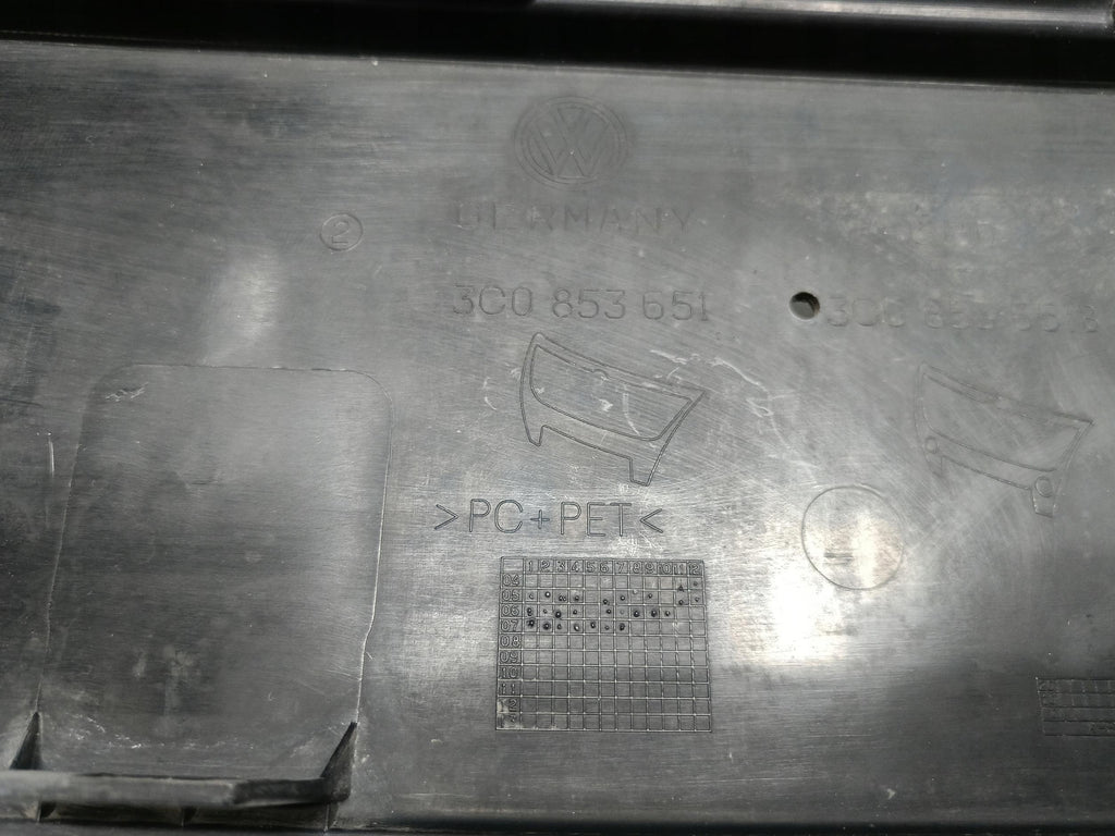 VOLKSWAGEN PASSAT B6 05- ATRAPA KRATKA GRILL ZDERZAKA PRZÓD 3C0853651