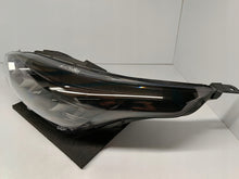 Laden Sie das Bild in den Galerie-Viewer, KIA CEED III LIFT 21- SCHEINWERFER LINKS VORNE FULL LED EU 92101J7500