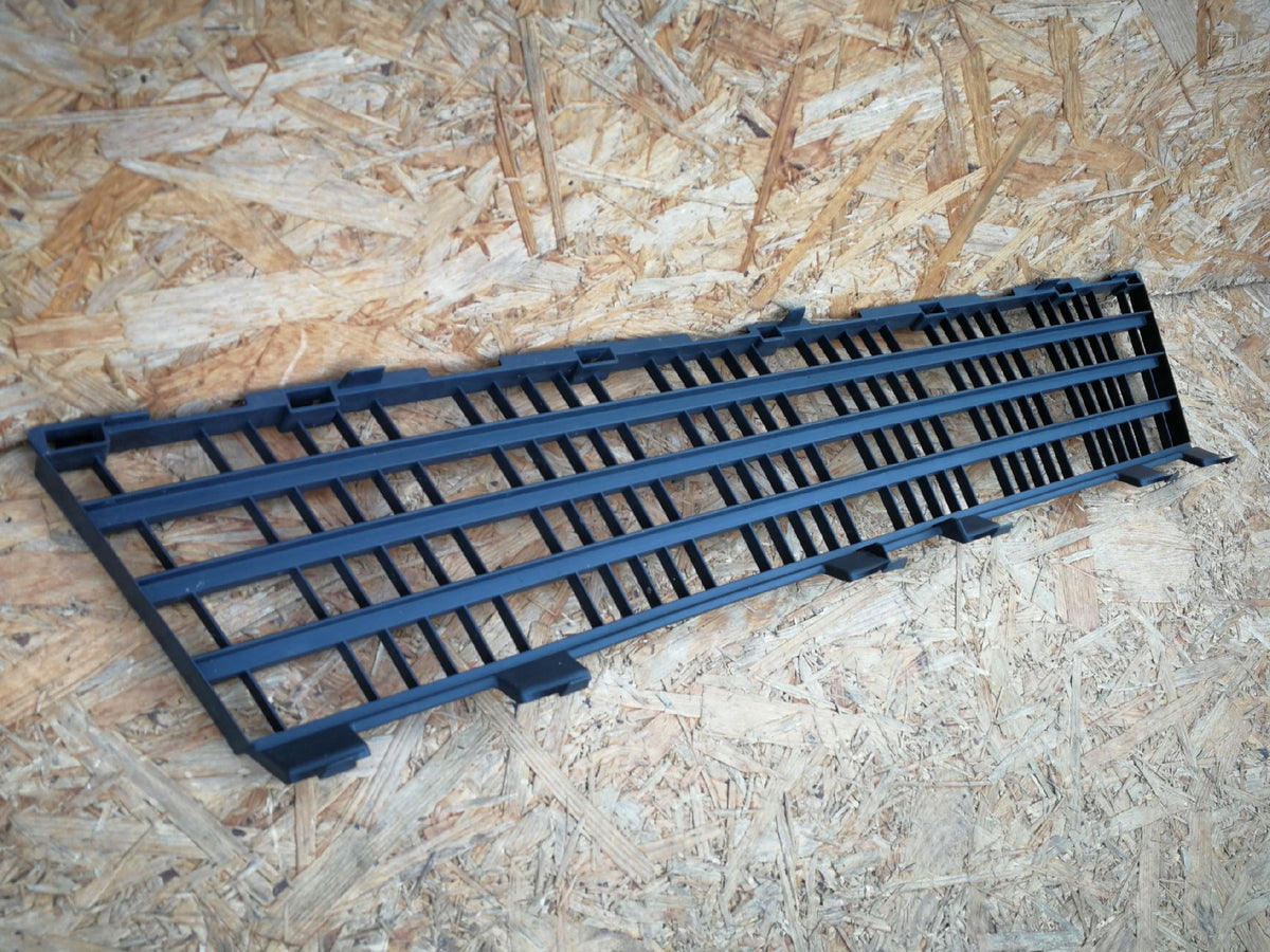 Renault Clio III 3 GT RS 09- Grille Calandre Calandre Pare-Chocs Avant 2006236 — photo 4 sur 10