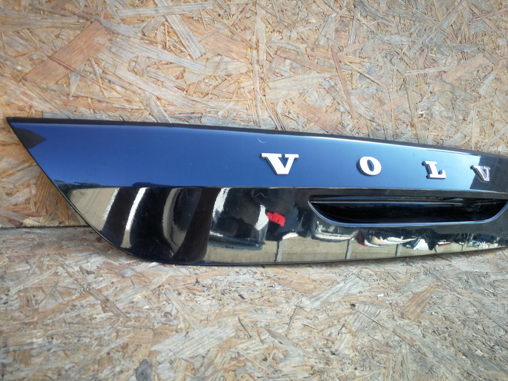VOLVO V40 XC40 12- BLENDA LISTWA KLAPY BAGAŻNIKA TYŁ 31301301