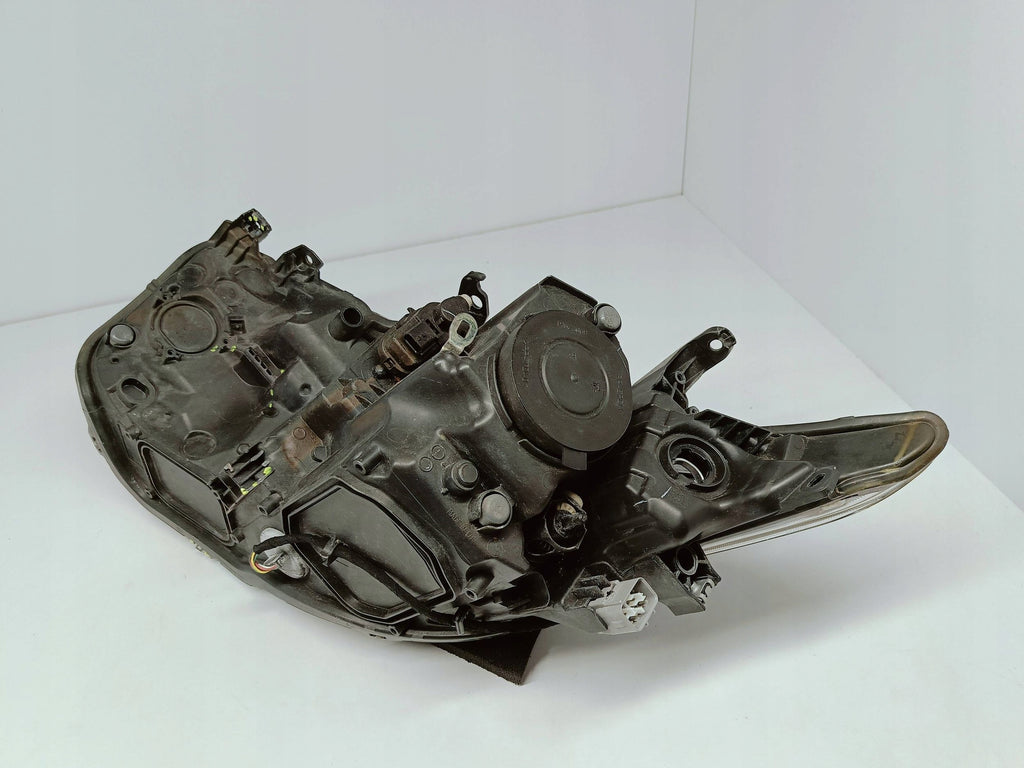 Toyota Auris II E18 FACELIFT 15- SCHEINWERFER RECHTS LINSE+LED EU 8110-02K30