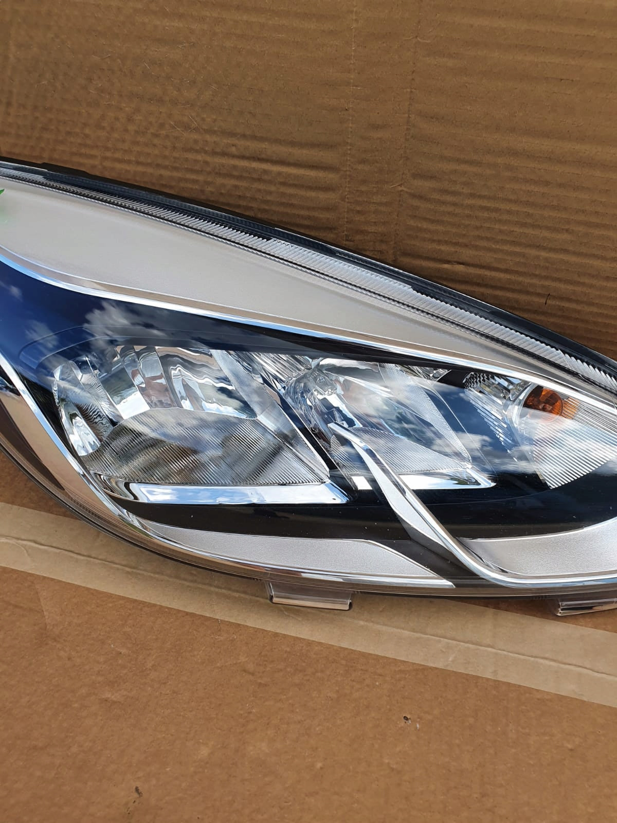 Ford Fiesta MK8 H7 EU Vorne Rechts Leuchte Vordere — Foto 3 von 9