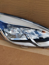 Załaduj zdjęcie do przeglądarki galerii, FORD FIESTA MK8 H7 EU LAMPA PRAWY PRZÓD PRZEDNIA