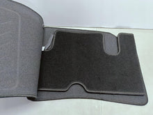 Laden Sie das Bild in den Galerie-Viewer, Citroen C4 SpaceTourer 18- VELOURSFUSSMATTEN-SET OEM 1637819380
