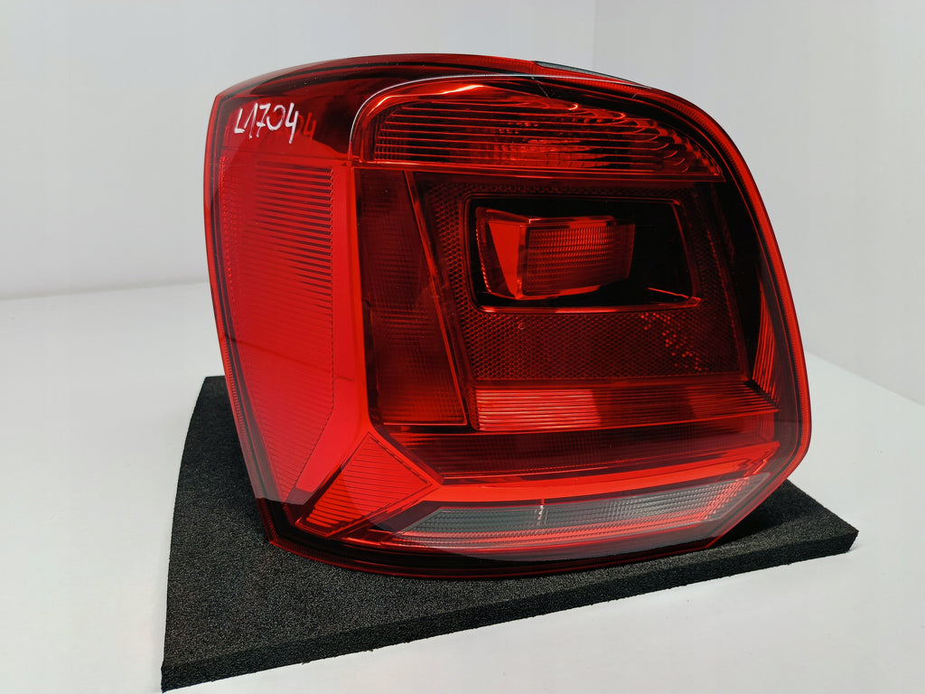 VOLKSWAGEN POLO 6C LIFT 14- LAMPA LEWY TYŁ LEWA TYLNA 6C0945095K