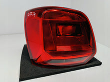 Załaduj zdjęcie do przeglądarki galerii, VOLKSWAGEN POLO 6C LIFT 14- LAMPA LEWY TYŁ LEWA TYLNA 6C0945095K