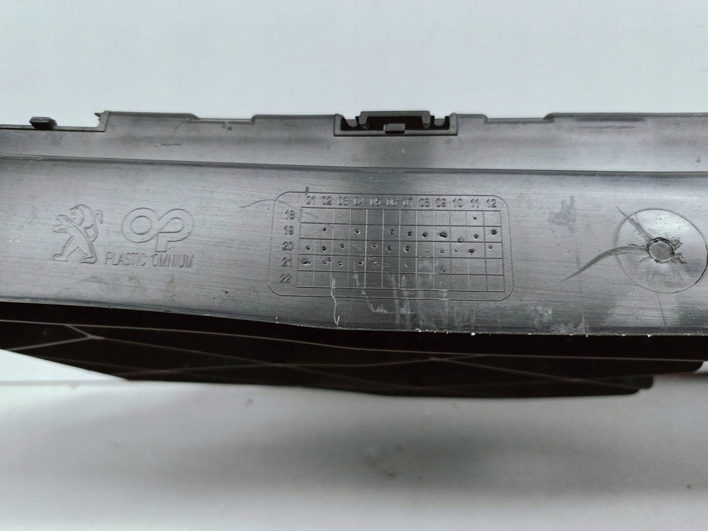 Peugeot 2008 II 19- HALTER HALTERUNG STOßSTANGE HINTEN 9825842380