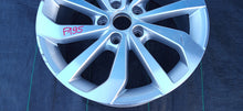 Laden Sie das Bild in den Galerie-Viewer, ALUFELGE VW T-ROC TROC 2GA 7.0"x17" 5X112 ET 45 2GA601025AC
