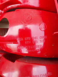 SKODA FABIA HB 99-04 LAMPA TYŁ TYLNA PRAWA ZSB6Y6945096B 6Y6945112B