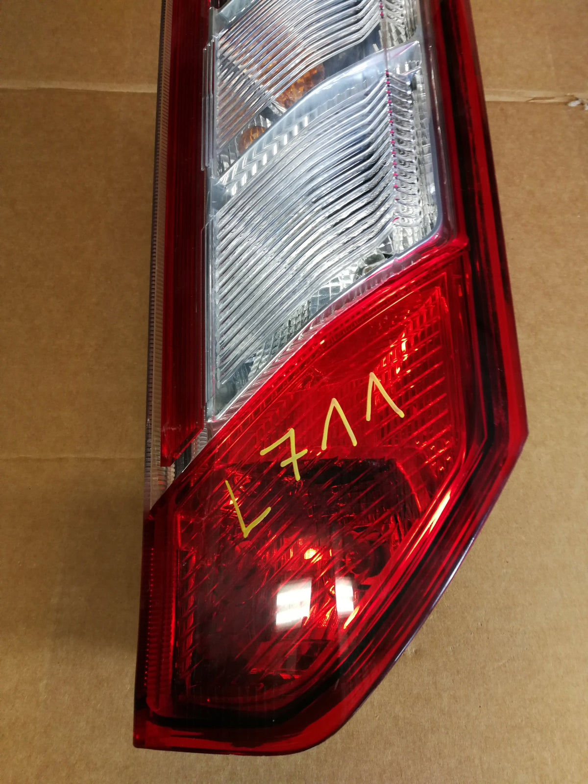 Ford Transit Custom 13- Lampa Prawa Tylna Prawy Tył BK2113404AJ — zdjęcie 2 z 14