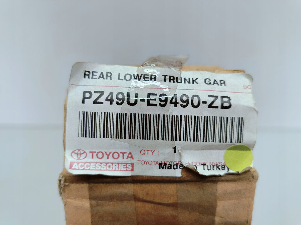 TOYOTA AURIS II E18 12- KOFFERRAUMLEISTE CHROM NEU OE PZ49U-E9490-ZB