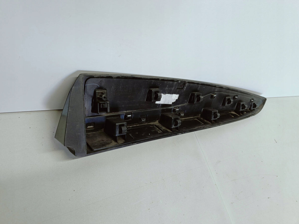 Renault Clio IV 12- Trim Strip Cover Rear Right Door 828762614R — photo 12 of 13