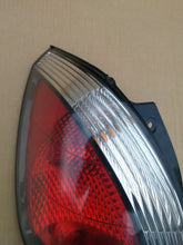 Load image into Gallery viewer, KIA RIO II 06- LAMPA LEWY TYŁ LEWA TYLNA 92401-1G2