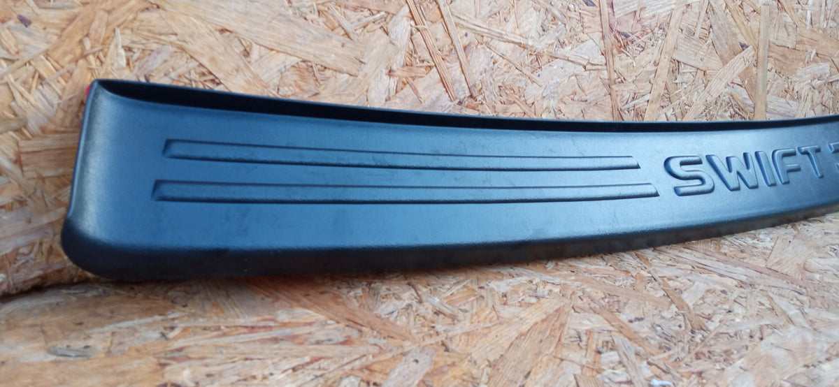 Suzuki Swift 05- Trim Strip Protective Cover Sill Rear Bumper — photo 4 of 7
