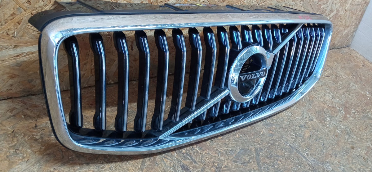 Volvo XC60 II 17- Kühlergrill Grill Gitter Vorne Stossstange Kamera 31457465 — Foto 4 von 14