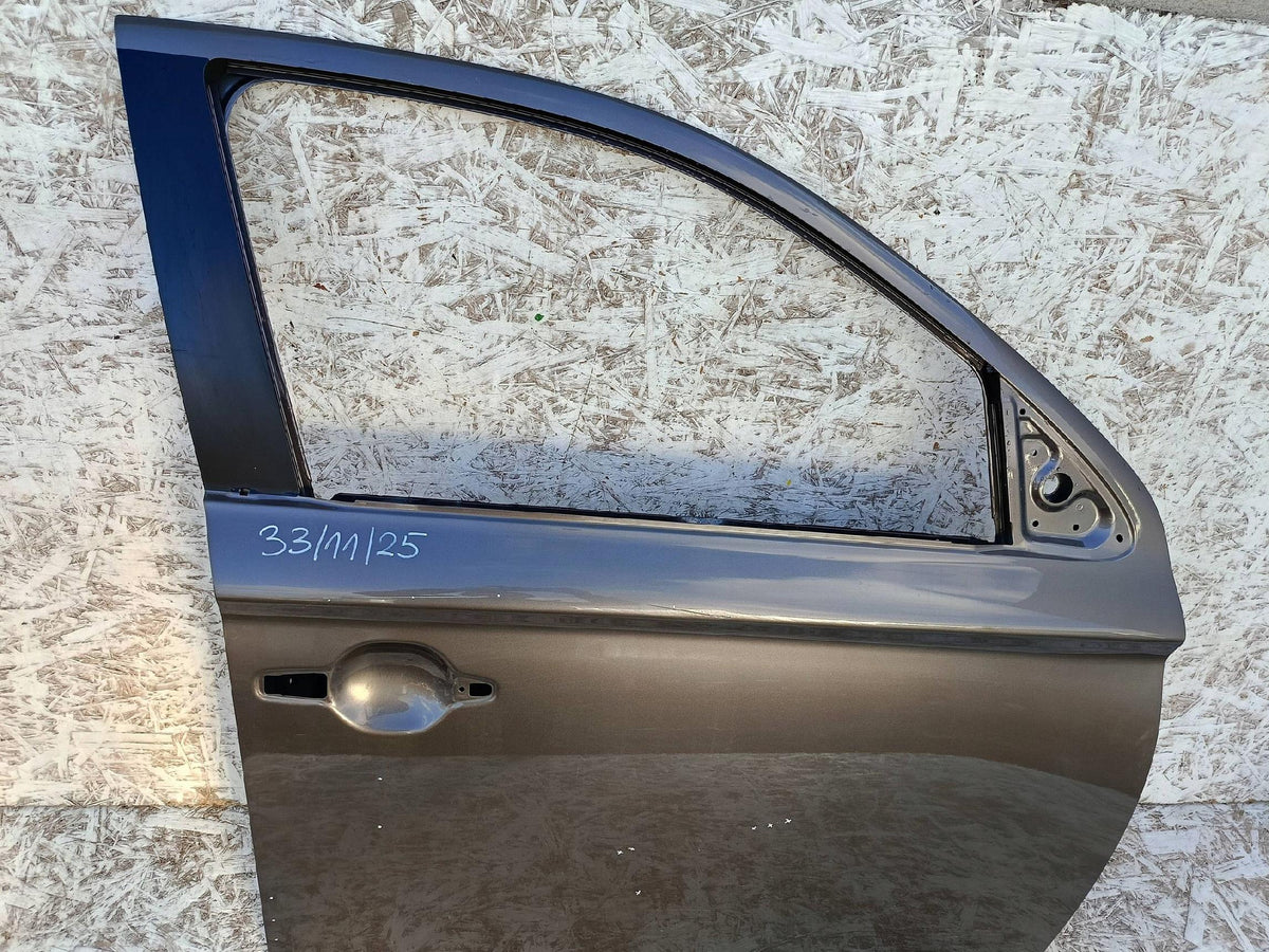 Drzwi Tylne Tył Strona Prawa Mitsubishi Outlander 33-11-25 — zdjęcie 5 z 16