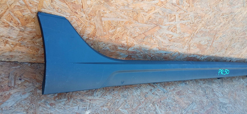Seat Arona 17- SCHWELLERLEISTE TÜREINSTIEGSLEISTE RECHTS 6F9853852