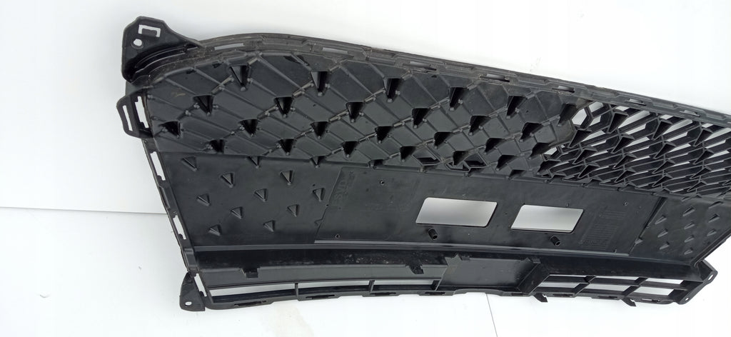 TOYOTA AYGO X 22- ATRAPA KRATKA GRILL ZDERZAKA PRZÓD RADAR 53111-0H030