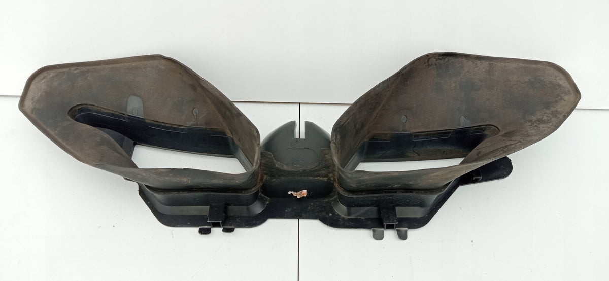 Renault Captur Lift 17- Volant Air Entrée D'air Panneau Cadre 214763974R — photo 5 sur 8