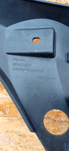 Laden Sie das Bild in den Galerie-Viewer, PEUGEOT 3008 II 16- KÜHLERGRILL VERSTÄRKUNG OBEN TRÄGER 9814278877
