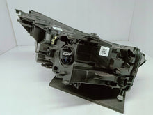 Laden Sie das Bild in den Galerie-Viewer, BMW 5 G60 G61 23- SCHEINWERFER LINKS VORN FULL LED EU LE22A6494