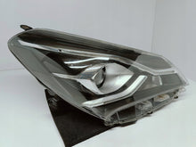 Laden Sie das Bild in den Galerie-Viewer, TOYOTA YARIS III LIFT 17- SCHEINWERFER RECHTS VORNE LINSE+LED EU KOITO OD-197
