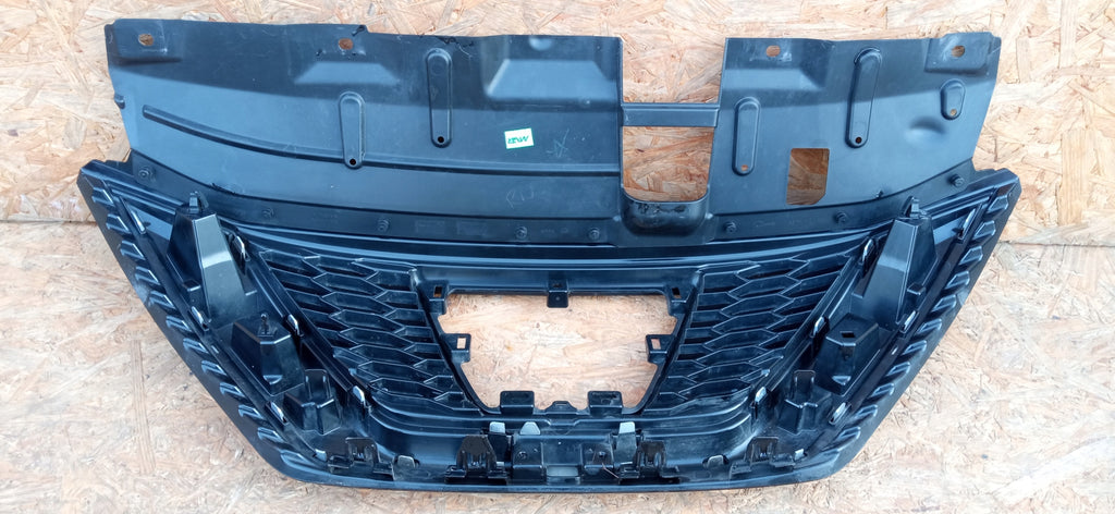 NISSAN QASHQAI II J11 LIFT 17- ATRAPA GRILL ZDERZAKA PRZEDNIEGO 62310HV00A