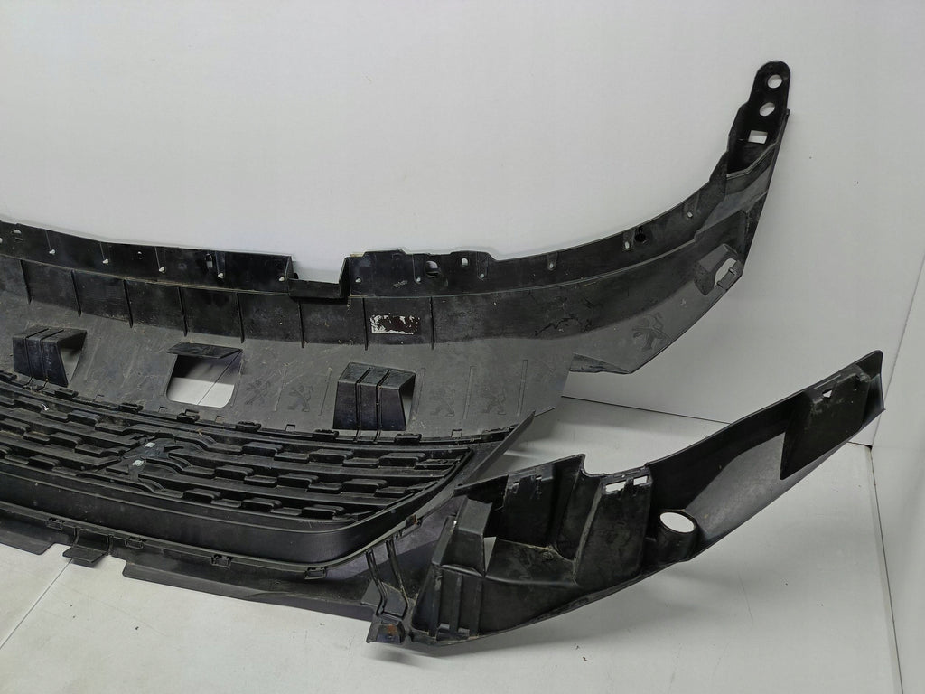 Peugeot Partner IV 4 18- ATRAPA GRILL ZDERZAKA PRZEDNIEGO 9818281980