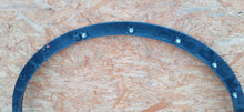 Laden Sie das Bild in den Galerie-Viewer, TESLA MODEL Y 20- KOTFLÜGELLEISTE RECHTS VORNE 1683860-00-A