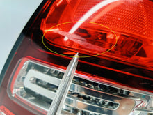 Laden Sie das Bild in den Galerie-Viewer, CITROEN C3 II LIFT 14- RÜCKLEUCHTE RECHTS HINTEN EU 9803928480