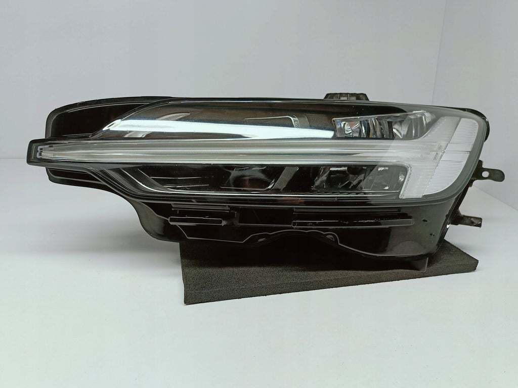 Volvo V60 II S60 III 18- SCHEINWERFER LINKS VORNE FULL LED EU 32314165