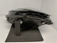 Laden Sie das Bild in den Galerie-Viewer, OPEL CORSA F VI 19- SCHEINWERFER RECHTS VORNE FULL LED EU 39162654