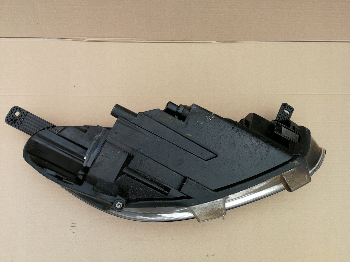 Ford Fiesta MK8 17- Light Front Front Left Lens +led H1BB-13W030-Ce — photo 8 of 13
