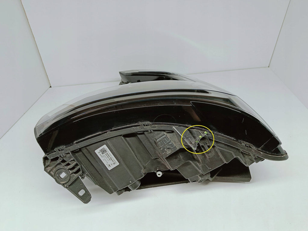 Renault Master IV 24- RECHTER SCHEINWERFER VORNE LED EU 260106174R