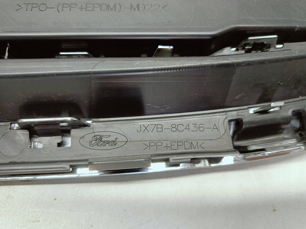 Ford Focus MK4 IV 18- KÜHLERGRILL STOSSFÄNGER VORNE JX7B-8C436-A