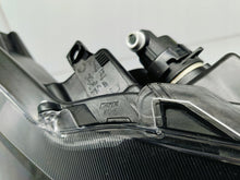Load image into Gallery viewer, TOYOTA YARIS IV 4 P21 19-LAMPA REFLEKTOR PRAWY PRZÓD SOCZEWKA KOITO K0-6 EU