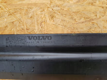 Laden Sie das Bild in den Galerie-Viewer, VOLVO S40 V50 C30 04- LUFTFÜHRUNG UNTERER EINLASS WASSERFÄNGER NEU 30678473