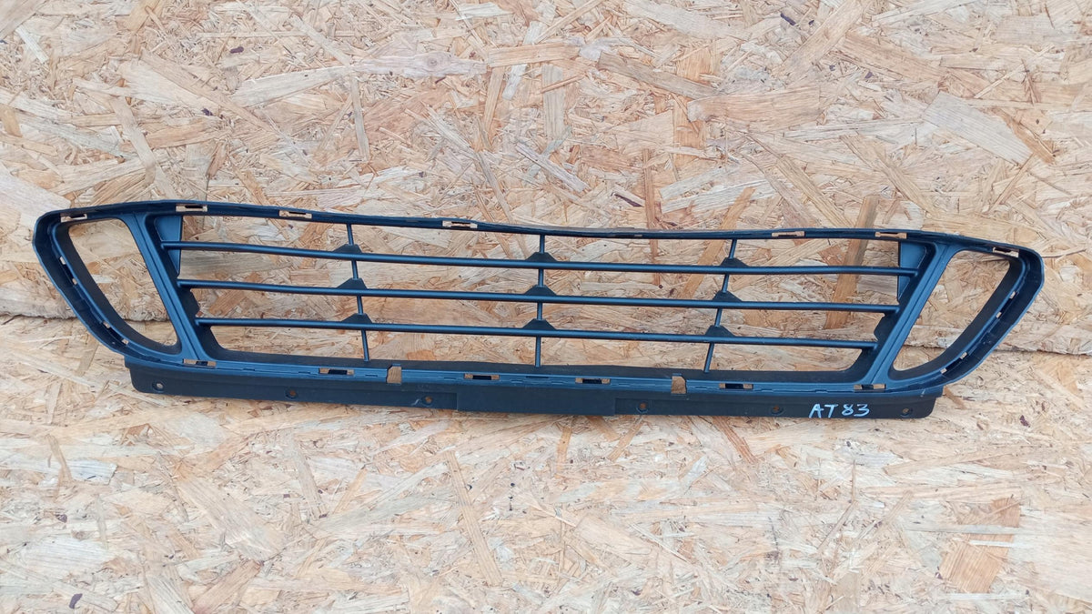 BMW 2 F45/F46 Kühlergrill Gitter Mittlere Grill 51117301567 — Foto 1 von 10